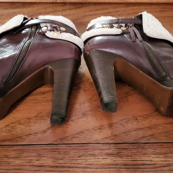 Boots - Picture 3 of 13